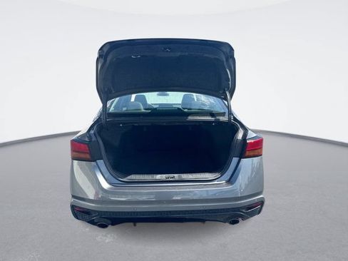 Used 2025 Nissan Altima 2.5 SR FWD image 14