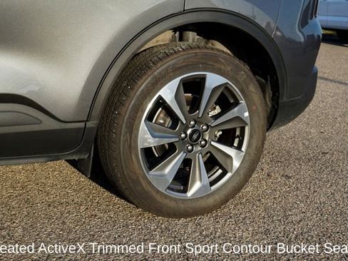 Used 2025 Ford Escape Platinum image 8