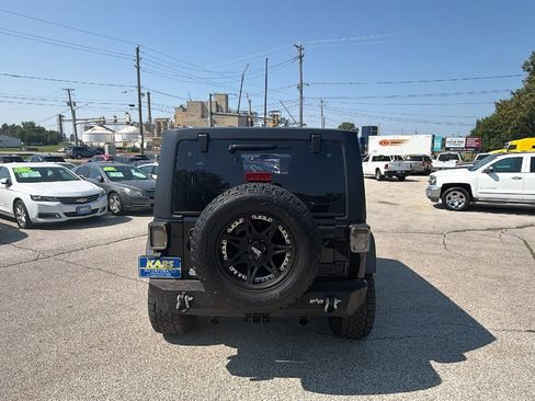 Used 2013 Jeep Wrangler Unlimited Sport w/ Connectivity Group AWD/4WD image 5