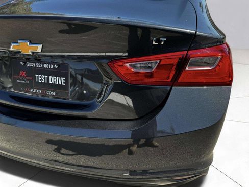 Used 2016 Chevrolet Malibu LT image 17