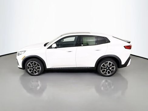 New 2025 BMW X2 xDrive28i w/ Convenience Package image 4