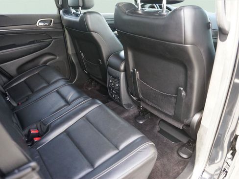 Used 2017 Jeep Grand Cherokee Limited w/ Luxury Group II AWD/4WD image 15