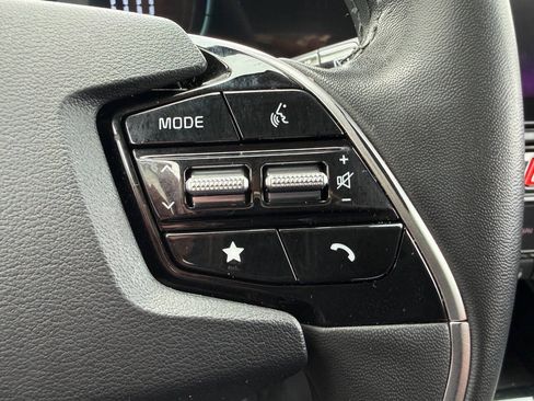 Used 2024 Kia Niro EX FWD image 33