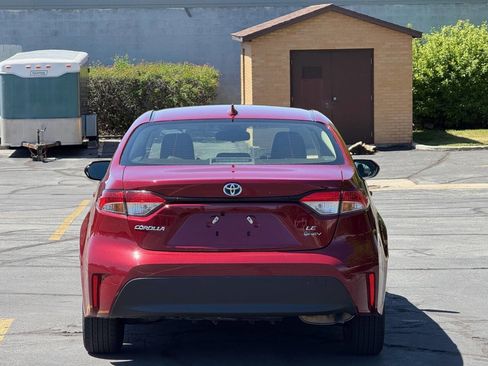 Used 2025 Toyota Corolla LE FWD image 5