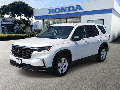 Used 2024 Honda Pilot LX image 1