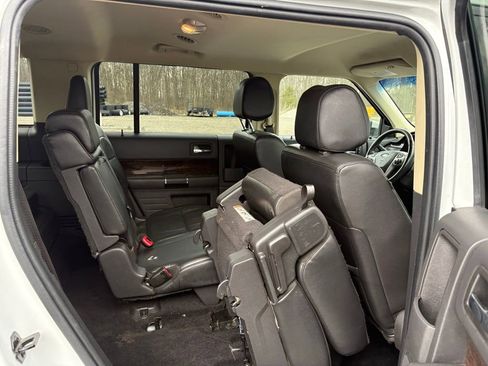 Used 2019 Ford Flex Limited FWD image 16