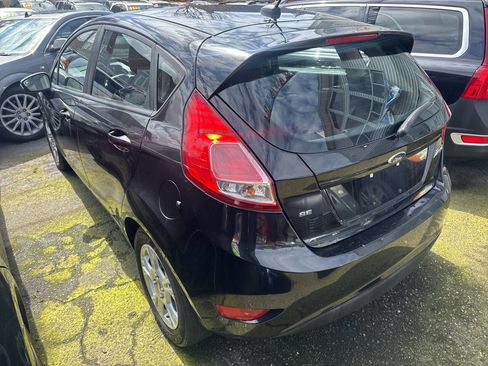 Used 2015 Ford Fiesta SE image 4