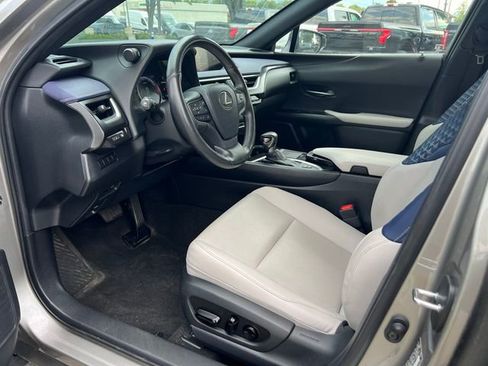 Used 2022 Lexus UX 250h w/ Premium Package image 21