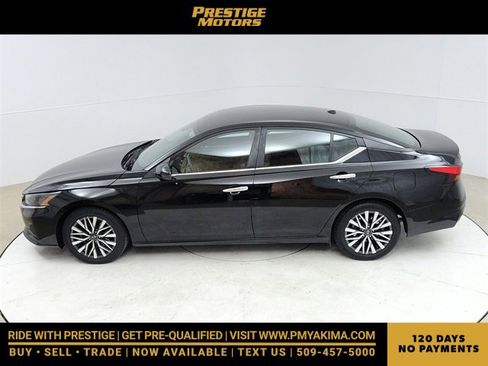 Used 2023 Nissan Altima 2.5 SV image 16