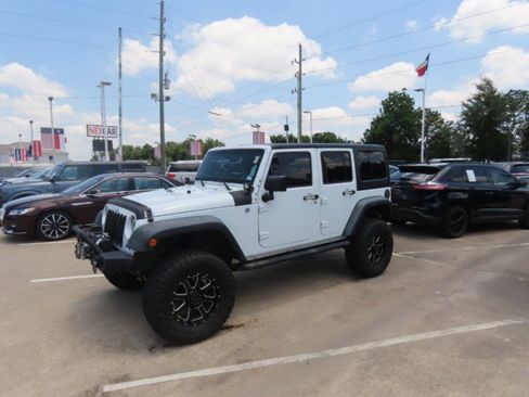 Used 2014 Jeep Wrangler Unlimited Sport w/ Quick Order Package 24S AWD/4WD image 2