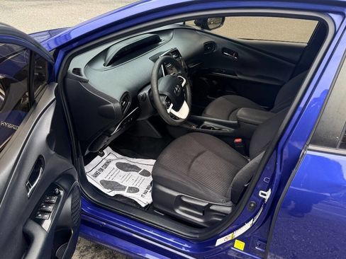 Used 2017 Toyota Prius Two w/ Prius Two Safety Plus Package image 14