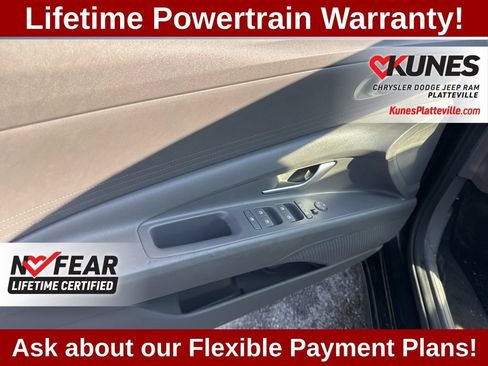 Used 2022 Hyundai Elantra SEL FWD image 18