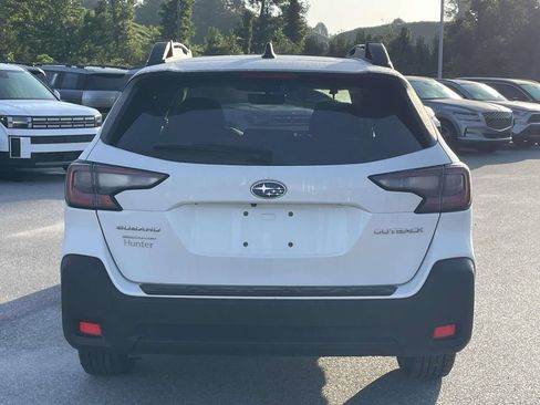 Used 2024 Subaru Outback Premium AWD/4WD image 27