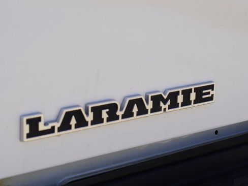 Used 2024 RAM 2500 Laramie AWD/4WD image 9