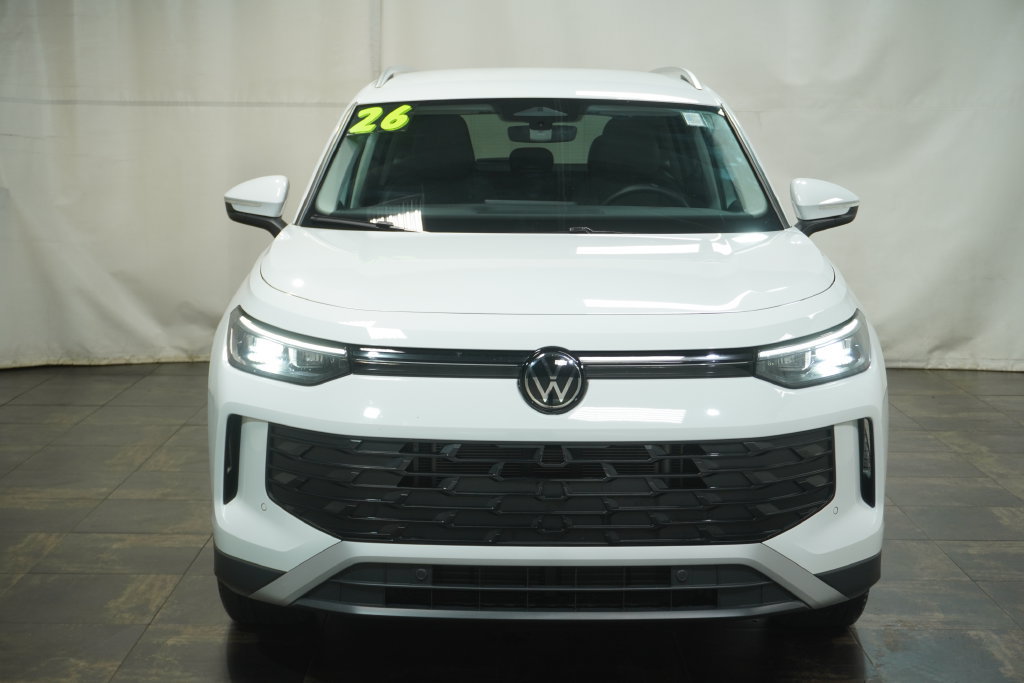 Used 2026 Volkswagen Tiguan SE AWD/4WD image 8