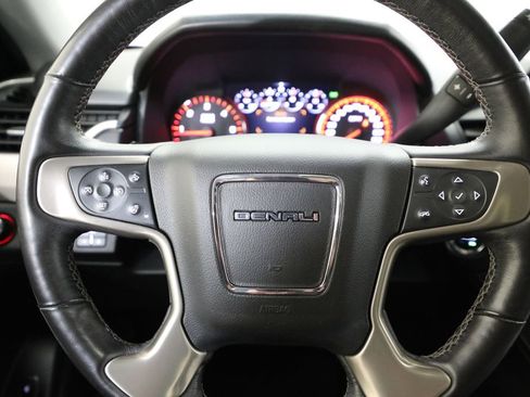 Used 2016 GMC Yukon Denali w/ Open Road Package AWD/4WD image 3