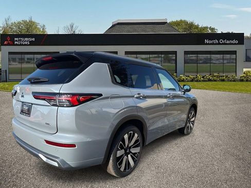 New 2025 Mitsubishi Outlander SEL image 4