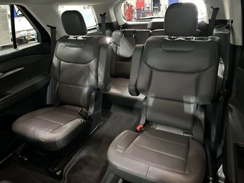 Used 2026 Ford Explorer Active w/ Active Comfort Package AWD/4WD image 28