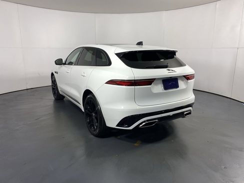 Used 2025 Jaguar F-PACE R-Dynamic S image 7