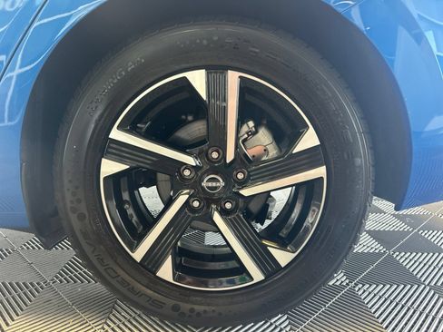 Used 2024 Nissan Sentra SV FWD image 9