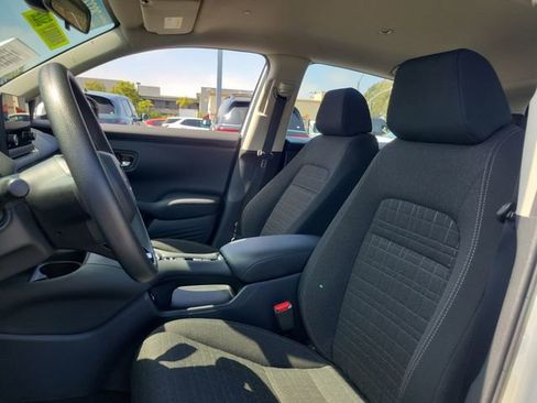 Used 2023 Honda HR-V LX image 15