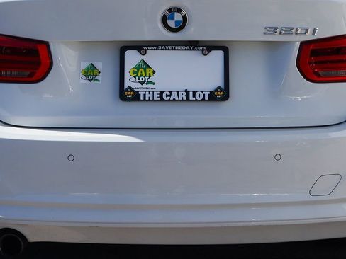 Used 2017 BMW 320i Sedan image 21