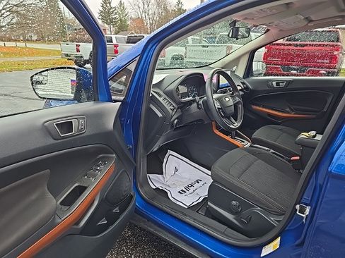 Used 2021 Ford EcoSport SE w/ SE Appearance Package image 12