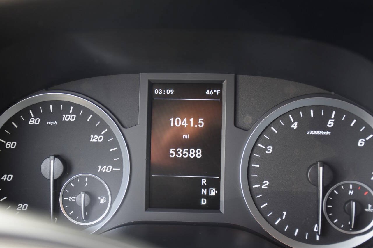 Used 2020 Mercedes-Benz Metris image 14