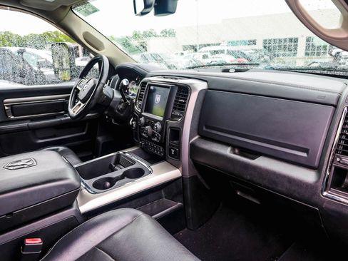 Used 2018 RAM 2500 Laramie w/ Sport Appearance Group AWD/4WD image 3