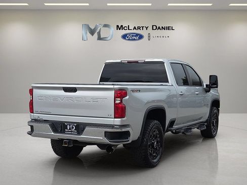 Used 2021 Chevrolet Silverado 2500 LT w/ Convenience Package AWD/4WD image 5