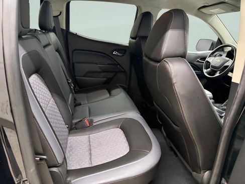 Used 2022 Chevrolet Colorado Z71 w/ Z71 Midnight Edition image 23