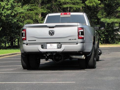 Used 2024 RAM 3500 Big Horn w/ Night Edition AWD/4WD image 10
