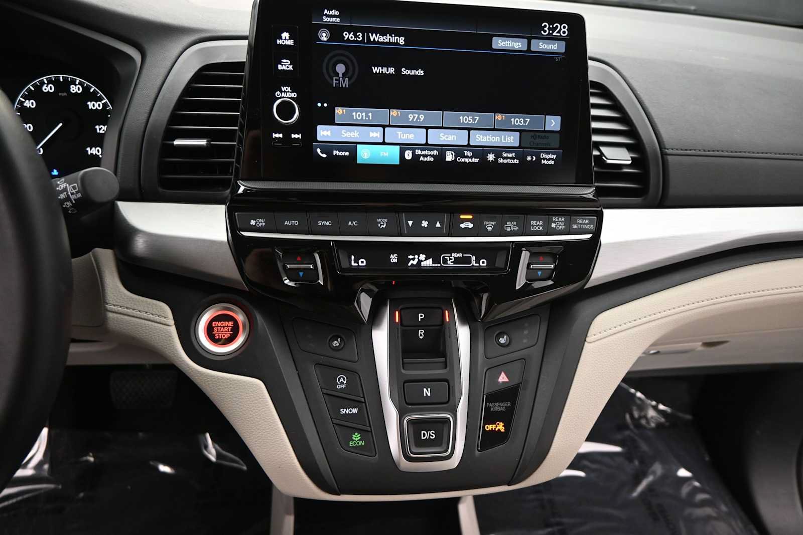 Used 2025 Honda Odyssey EX-L image 23