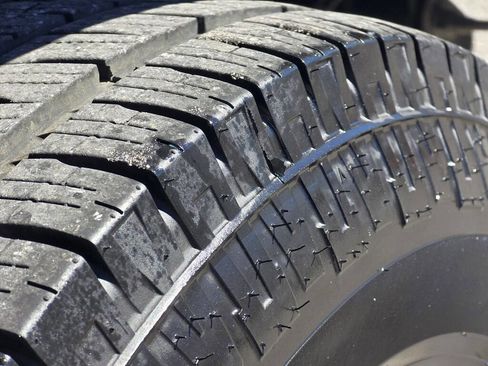 Used 2016 Chevrolet Express 2500 image 23