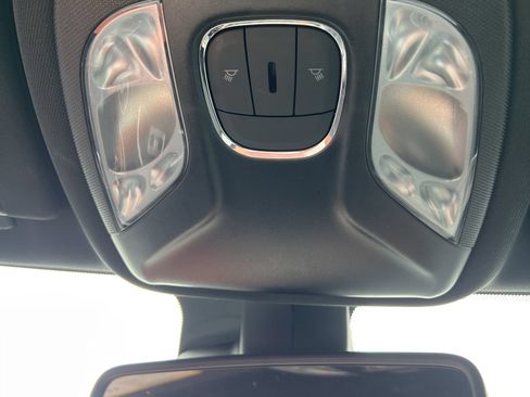 Used 2023 Jeep Compass Limited AWD/4WD image 16