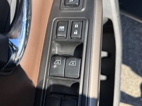 Used 2023 Nissan Titan Platinum Reserve w/ Moonroof Package AWD/4WD image 17