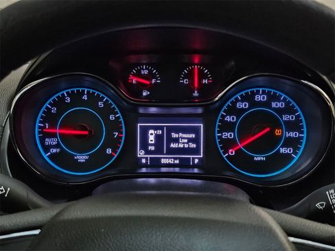 Used 2017 Chevrolet Cruze LT image 23