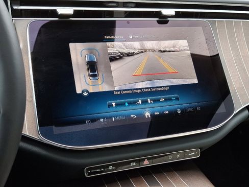 Certified 2025 Mercedes-Benz E 350 4MATIC Sedan image 18