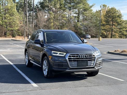 Used 2019 Audi Q5 2.0T Premium Plus w/ Premium Plus Package image 1