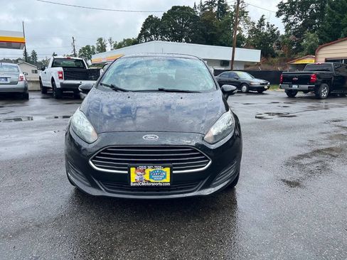 Used 2014 Ford Fiesta SE FWD image 4