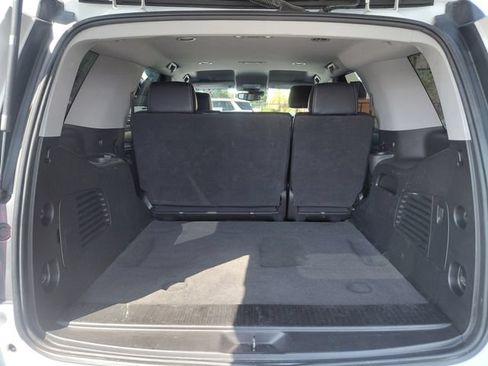 Used 2019 Chevrolet Tahoe LS w/ Enhanced Driver Alert Package RWD image 14