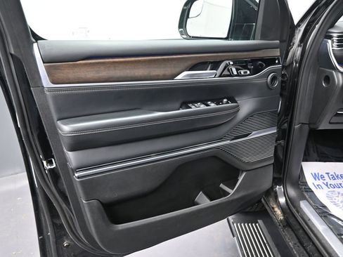 Used 2024 Jeep Grand Wagoneer L 4WD image 31