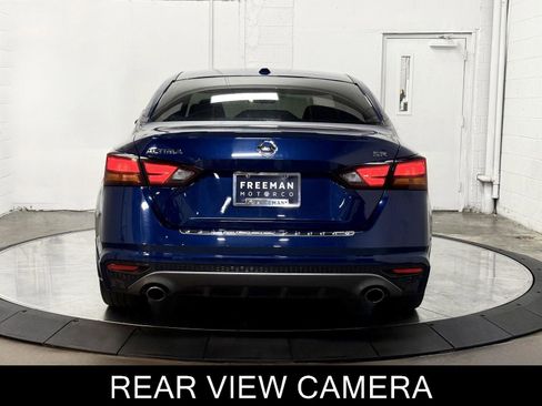 Used 2019 Nissan Altima 2.5 SR FWD image 7