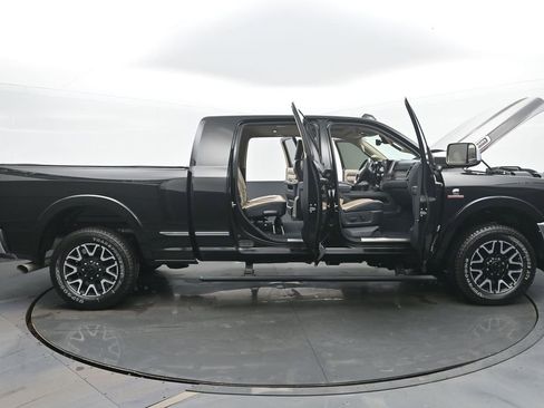 Used 2022 RAM 2500 Limited image 57