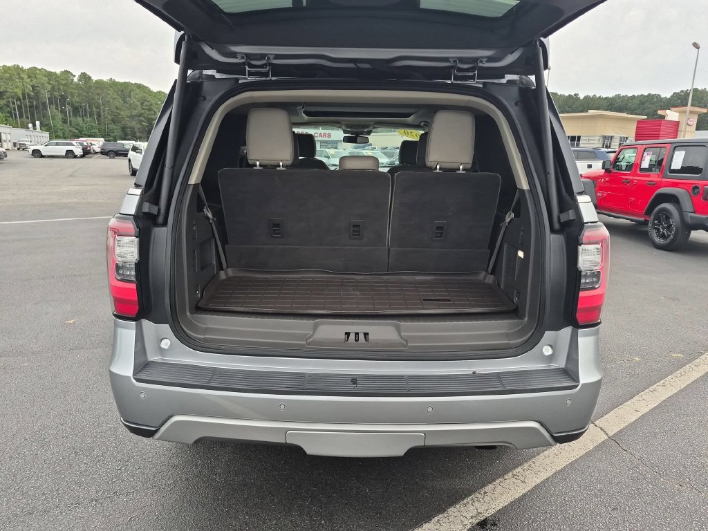 Used 2020 Ford Expedition Limited w/ Equipment Group 301A AWD/4WD image 29