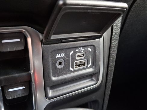Certified 2025 Jeep Wrangler Unlimited Sahara AWD/4WD image 23