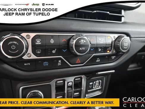 Used 2025 Jeep Wrangler Unlimited Sahara AWD/4WD image 22