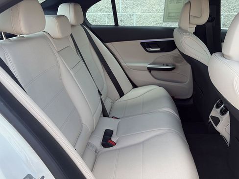 Used 2025 Mercedes-Benz C 300 4MATIC Sedan image 26
