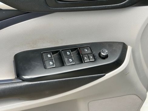 Used 2017 Toyota Highlander Limited Platinum FWD image 7