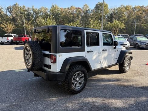 Used 2016 Jeep Wrangler Unlimited Rubicon w/ Connectivity Group image 5